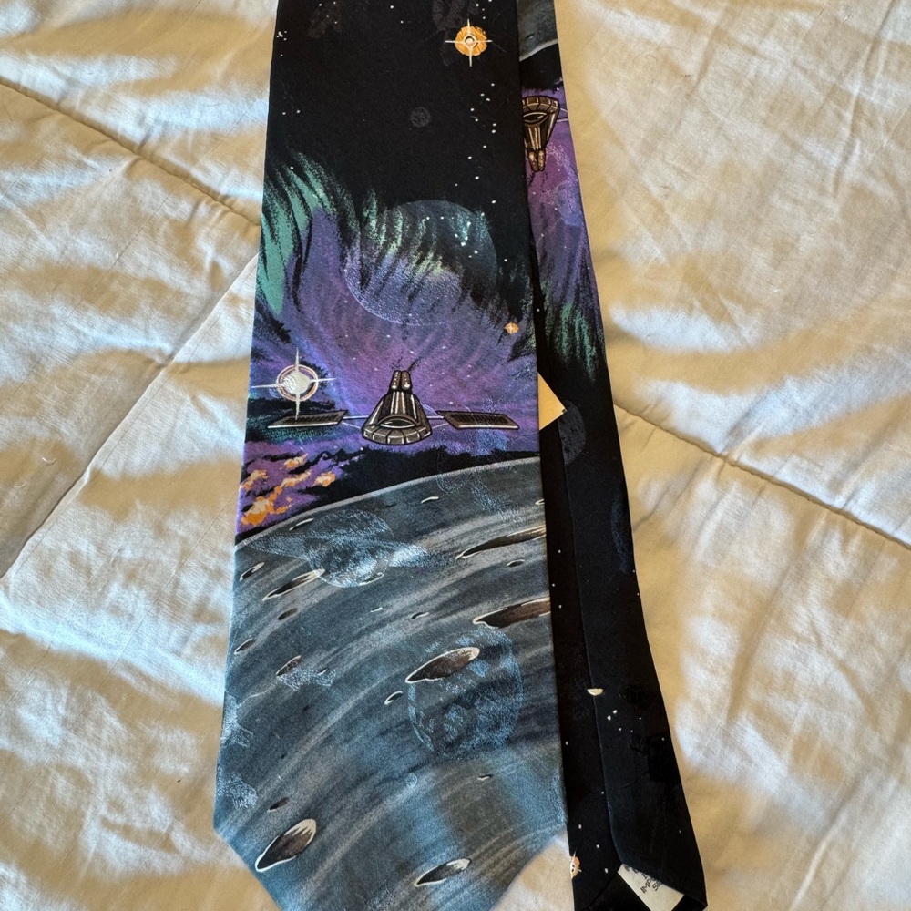 Vintage Le Space 100% Silk Tie Necktie Spacecraft Planet 4 Inch NWT Made In USA